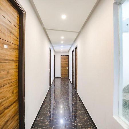 Fabhotel F9 Sector 19 Noida Bagian luar foto