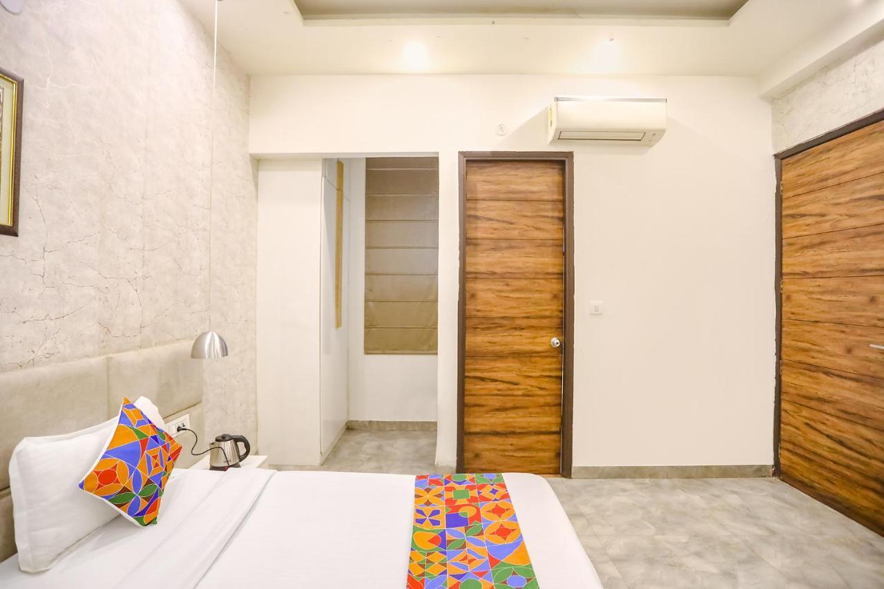 Fabhotel F9 Sector 19 Noida Bagian luar foto